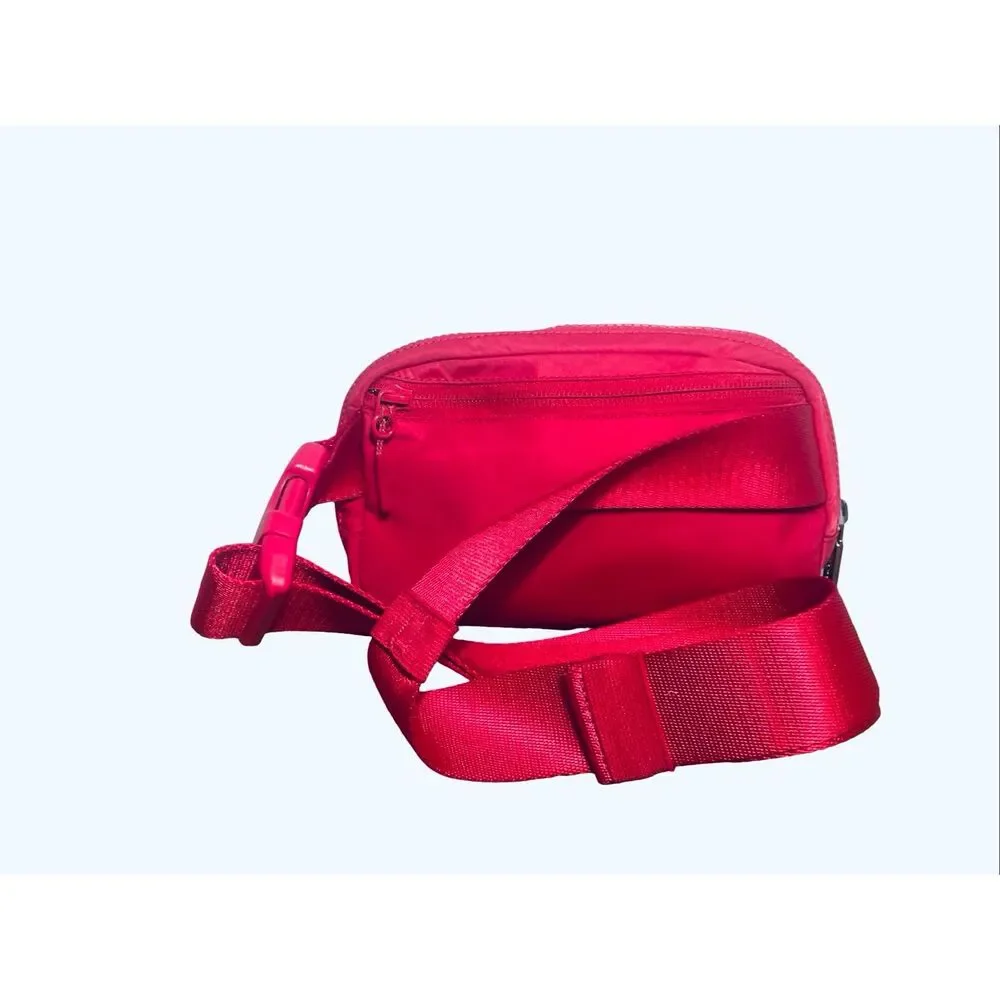 Lululemon Everywhere Belt in Cherry Mist